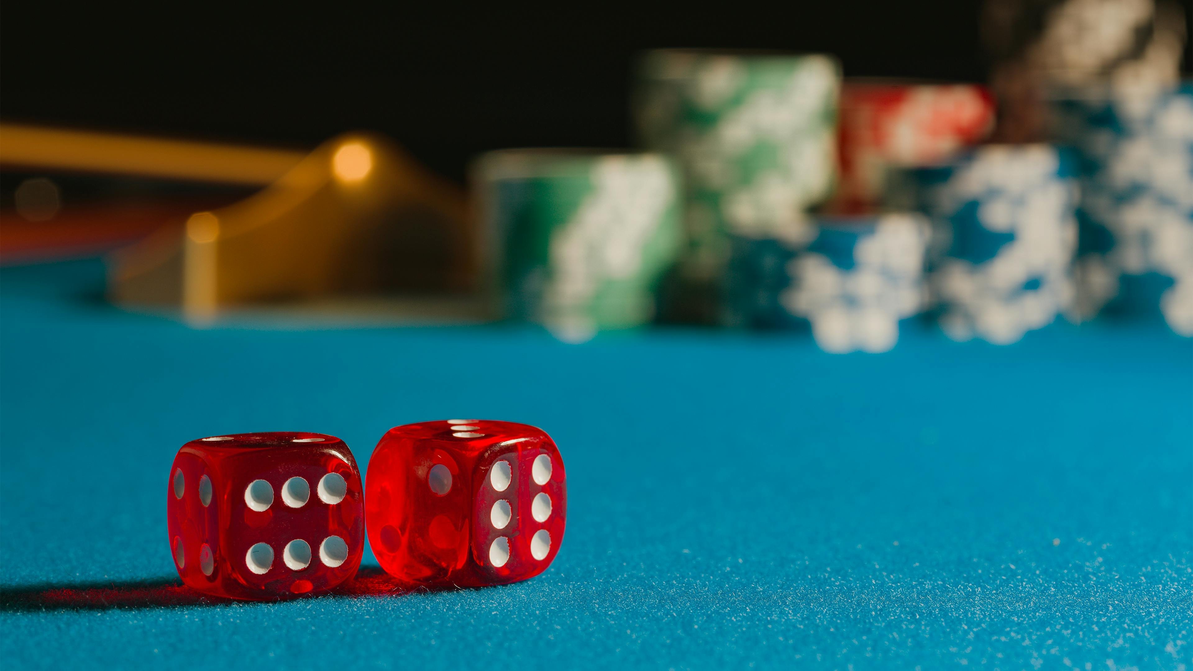 9dgs con တွင် Video Slots နှင့် Jackpot Slots ကစားနေသောမြင်ကွင်း